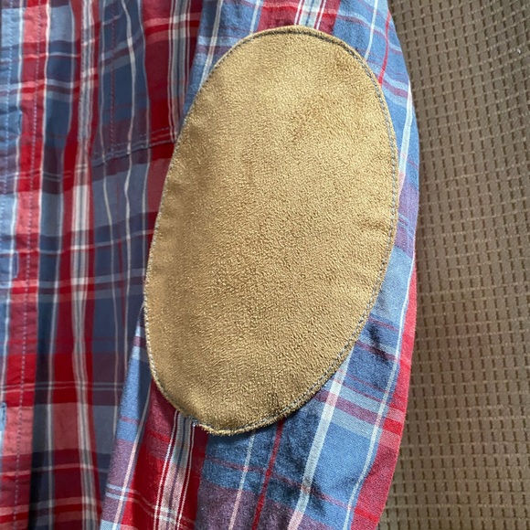 Shirt - Picture 2 of 4